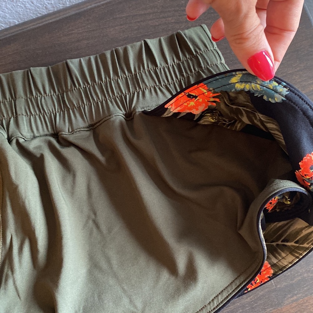 Reversible 🌺 Rip Curl 🌺 Shorts - Picture 10 of 10